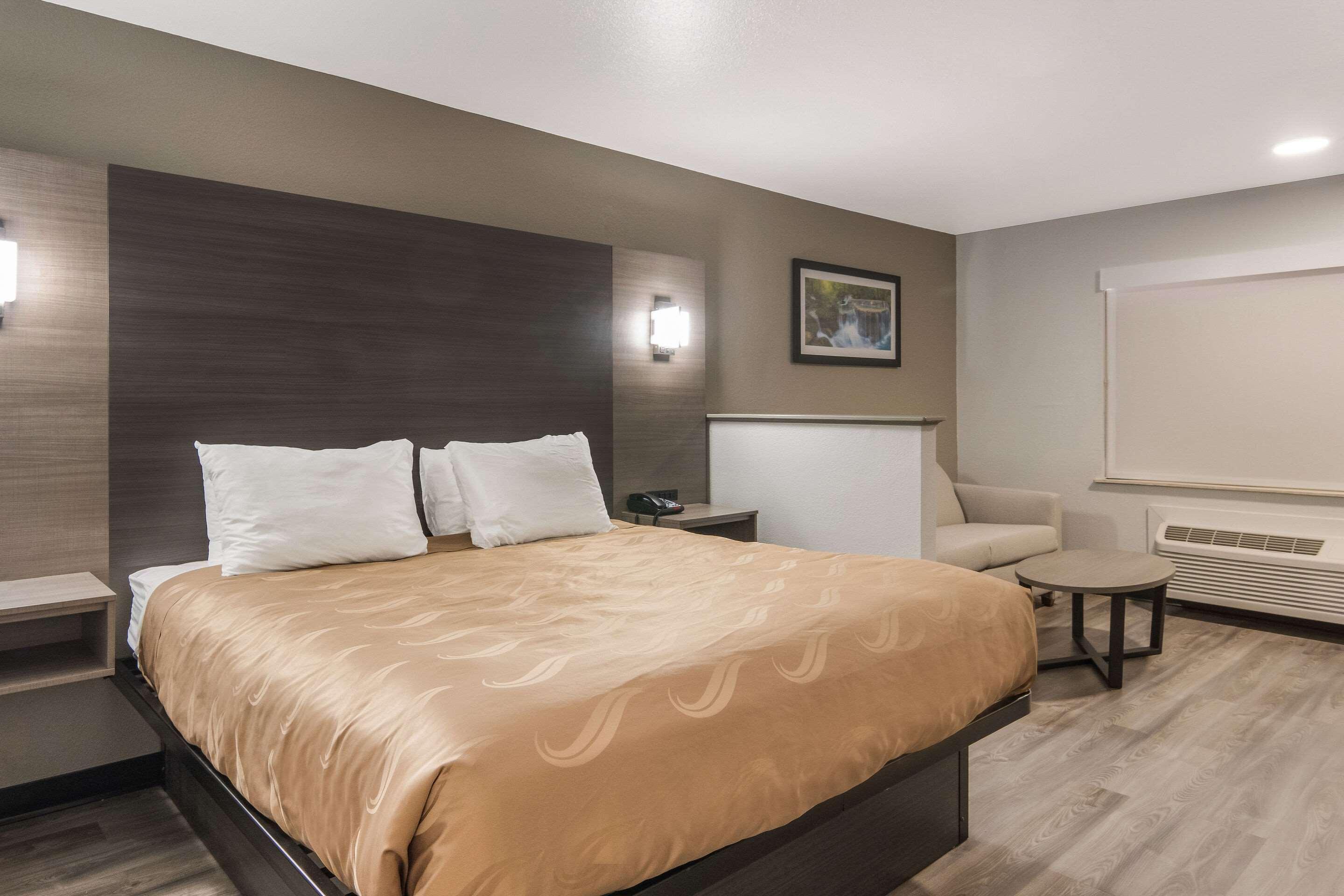 Quality Inn & Suites Fort Worth Exterior foto