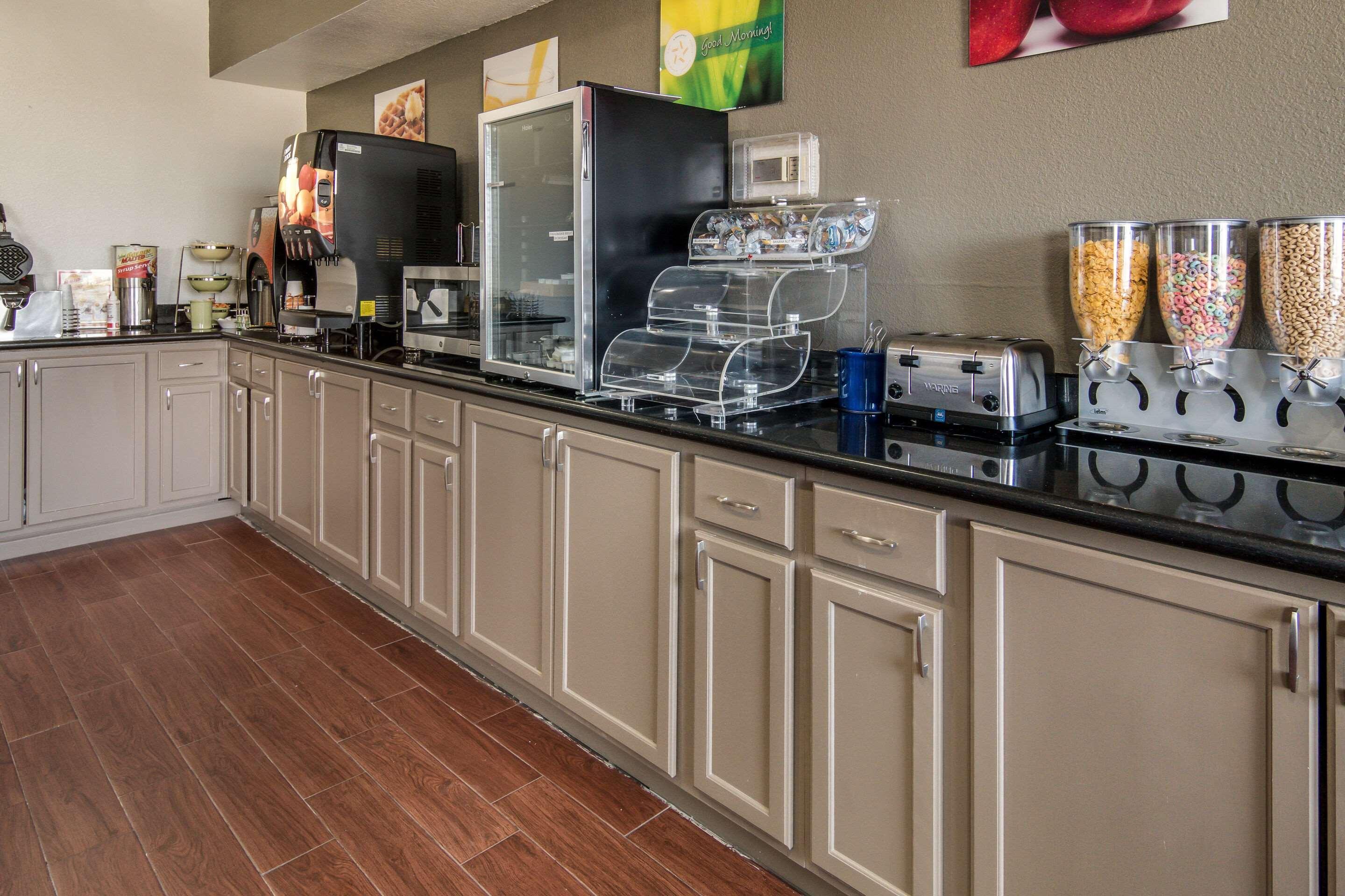 Quality Inn & Suites Fort Worth Exterior foto