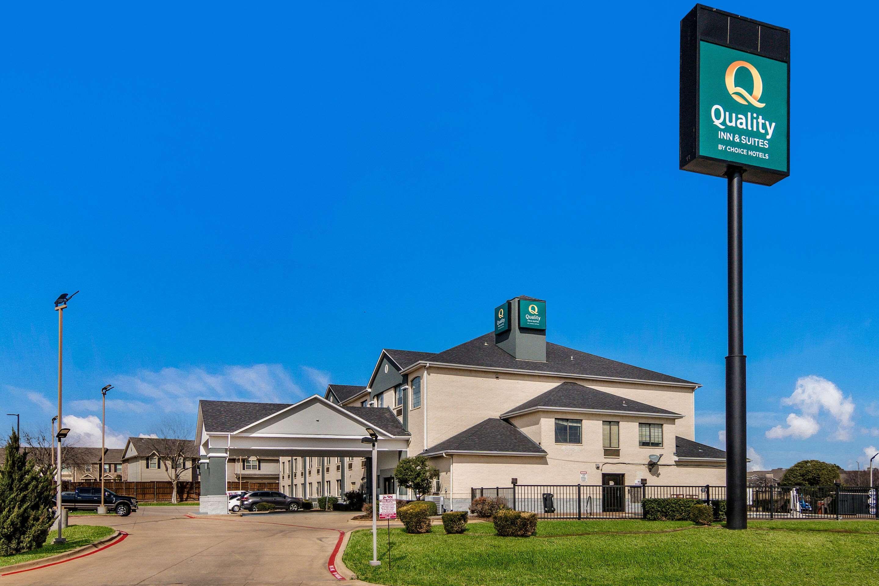 Quality Inn & Suites Fort Worth Exterior foto