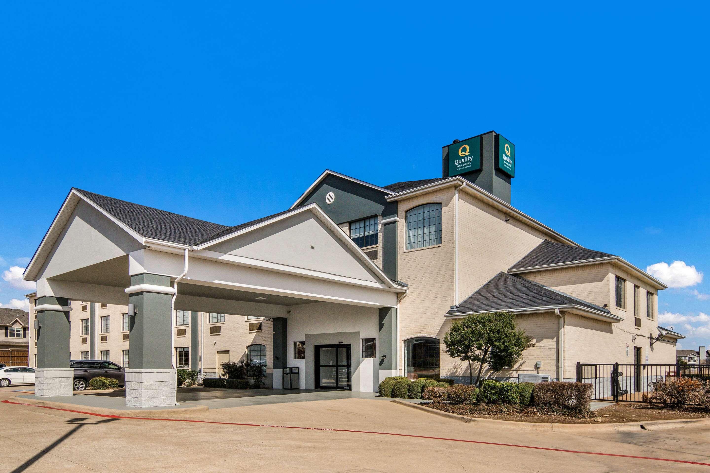 Quality Inn & Suites Fort Worth Exterior foto